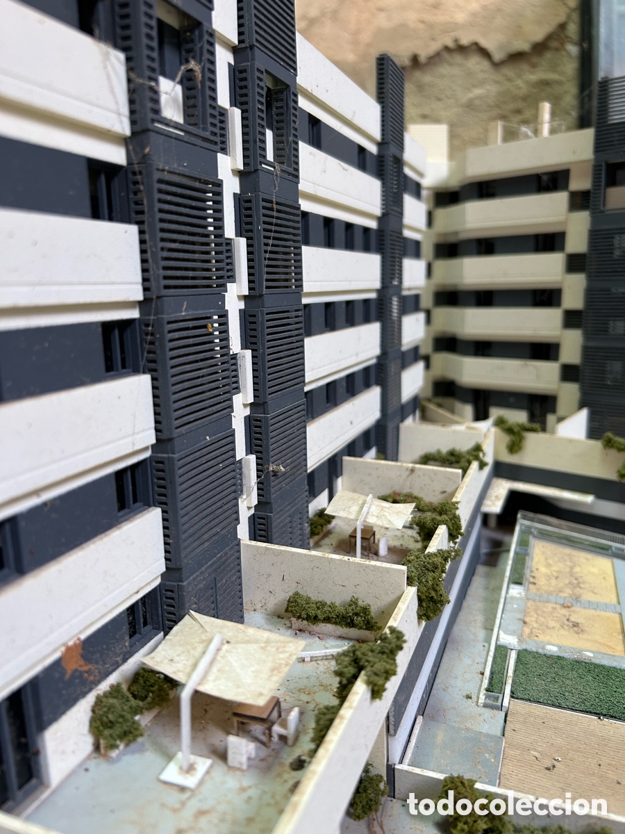 Modelos a escala: Maqueta de edificio a escala 1/100 - Foto 5