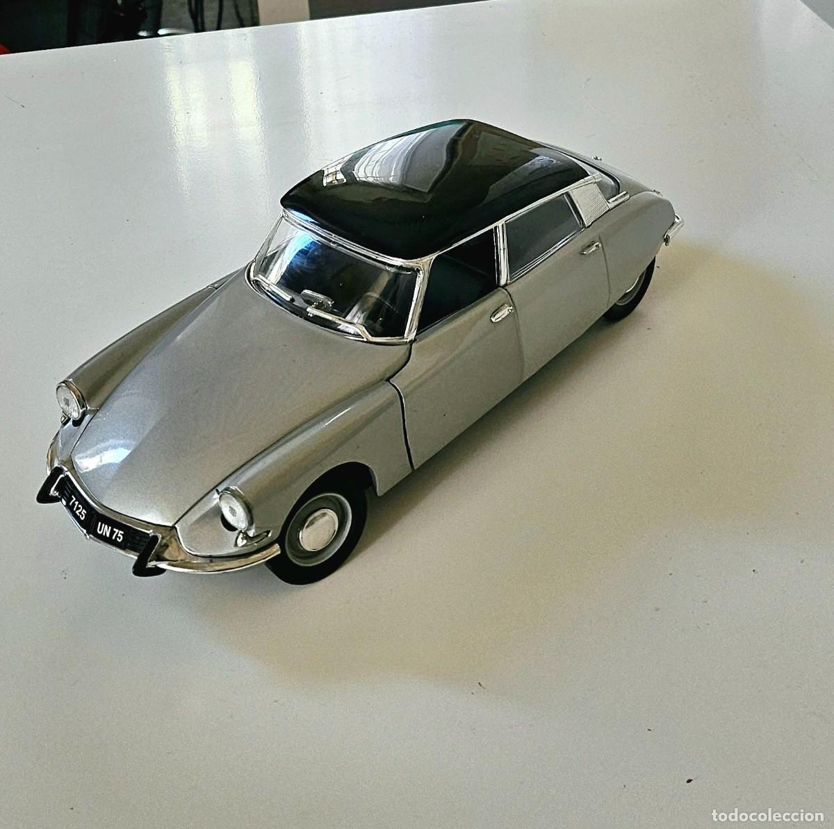Modelos a escala: Citroen DS19 de 1963. E.1:18 - Foto 7