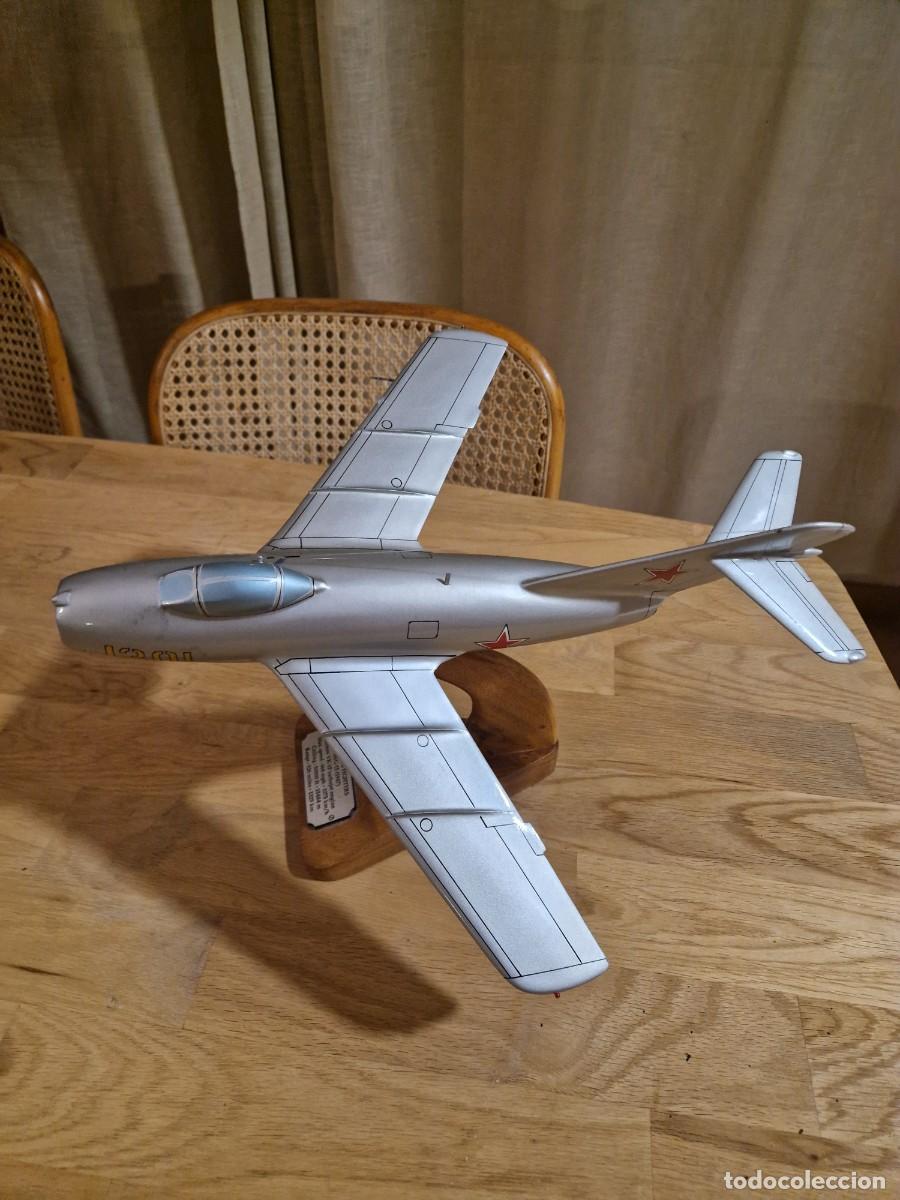 Modelos a escala: Breitling Fighters (1947) MiG-15 - Foto 11