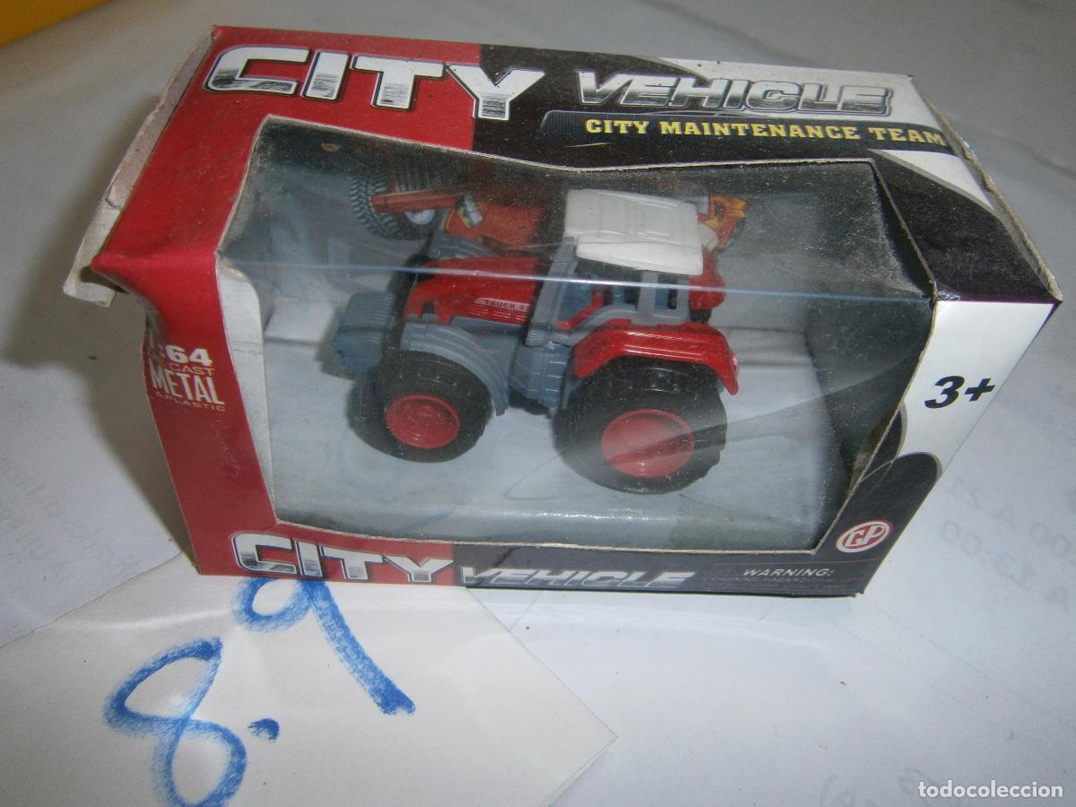 Modelos a escala: TRACTOR AGRICOLA EN SU CAJA - Foto 1