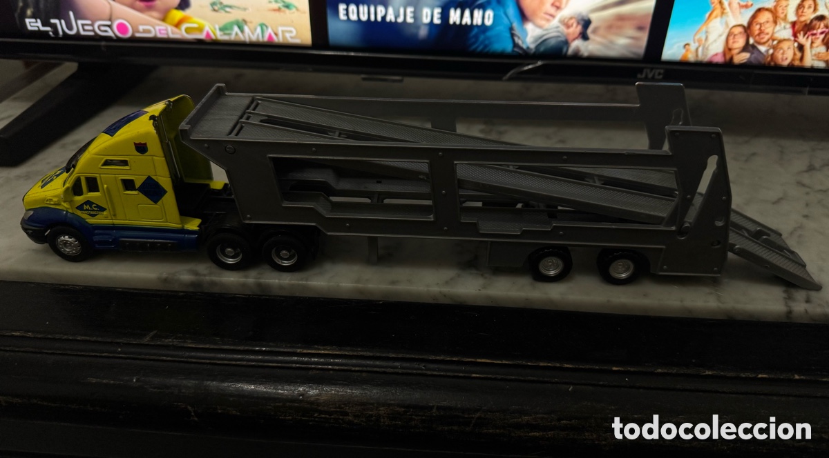 Modelos a escala: TR&Aacute;ILER MAISTO RACING - Foto 4