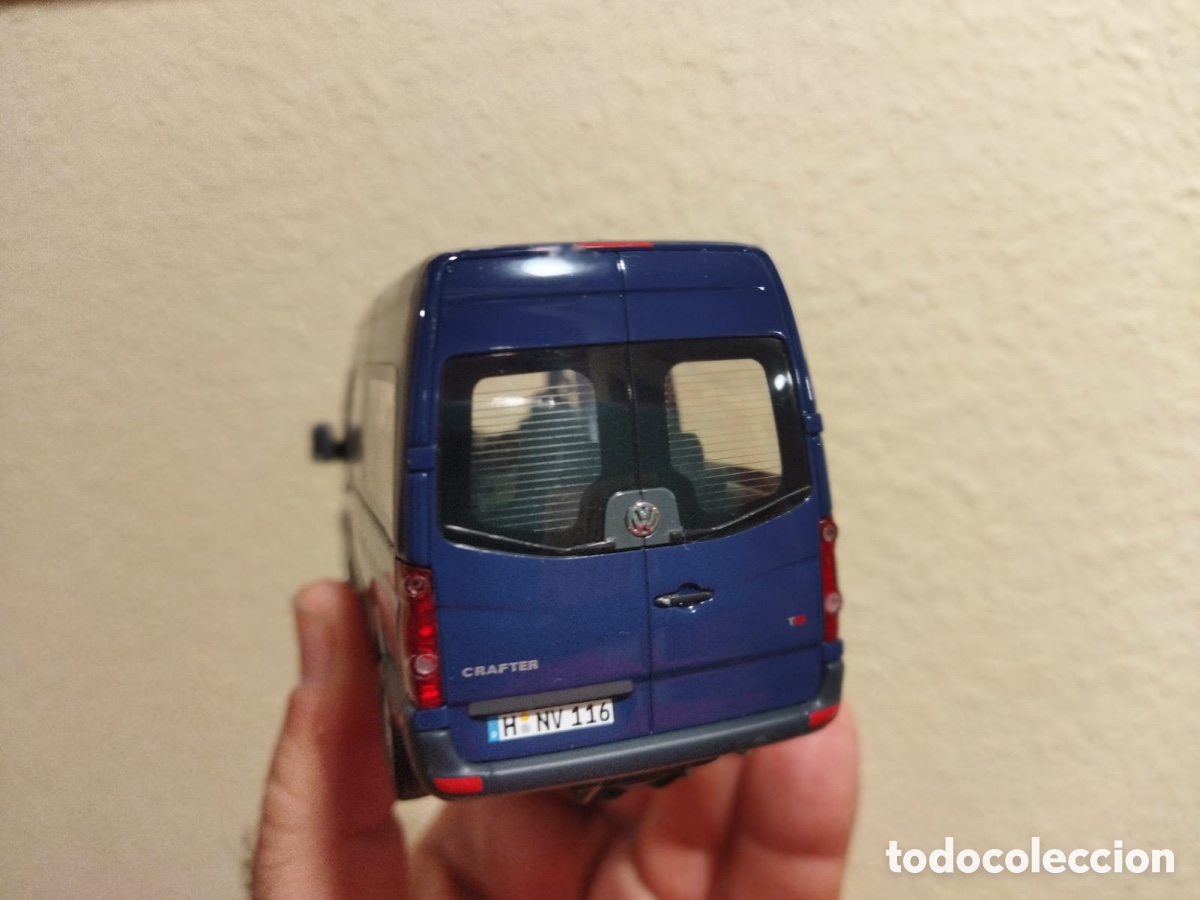 Modelos a escala: Furg&oacute;n Microb&uacute;s VOLKSWAGEN CRAFTER - Foto 3