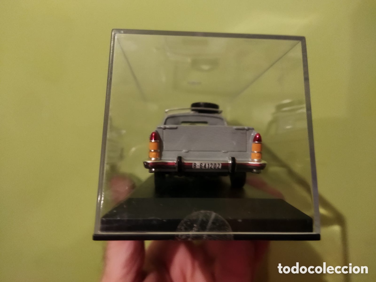 Modelos a escala: Seat 1500 pick up, del equipo de competici&oacute;n - Foto 4