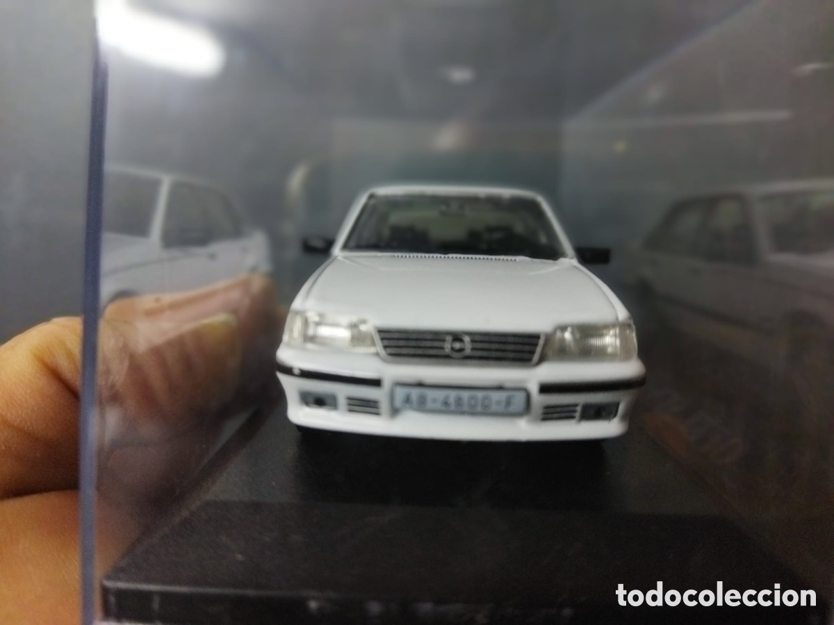 Modelos a escala: OPEL SENATOR 3.0i, escala 1/43, - Foto 6
