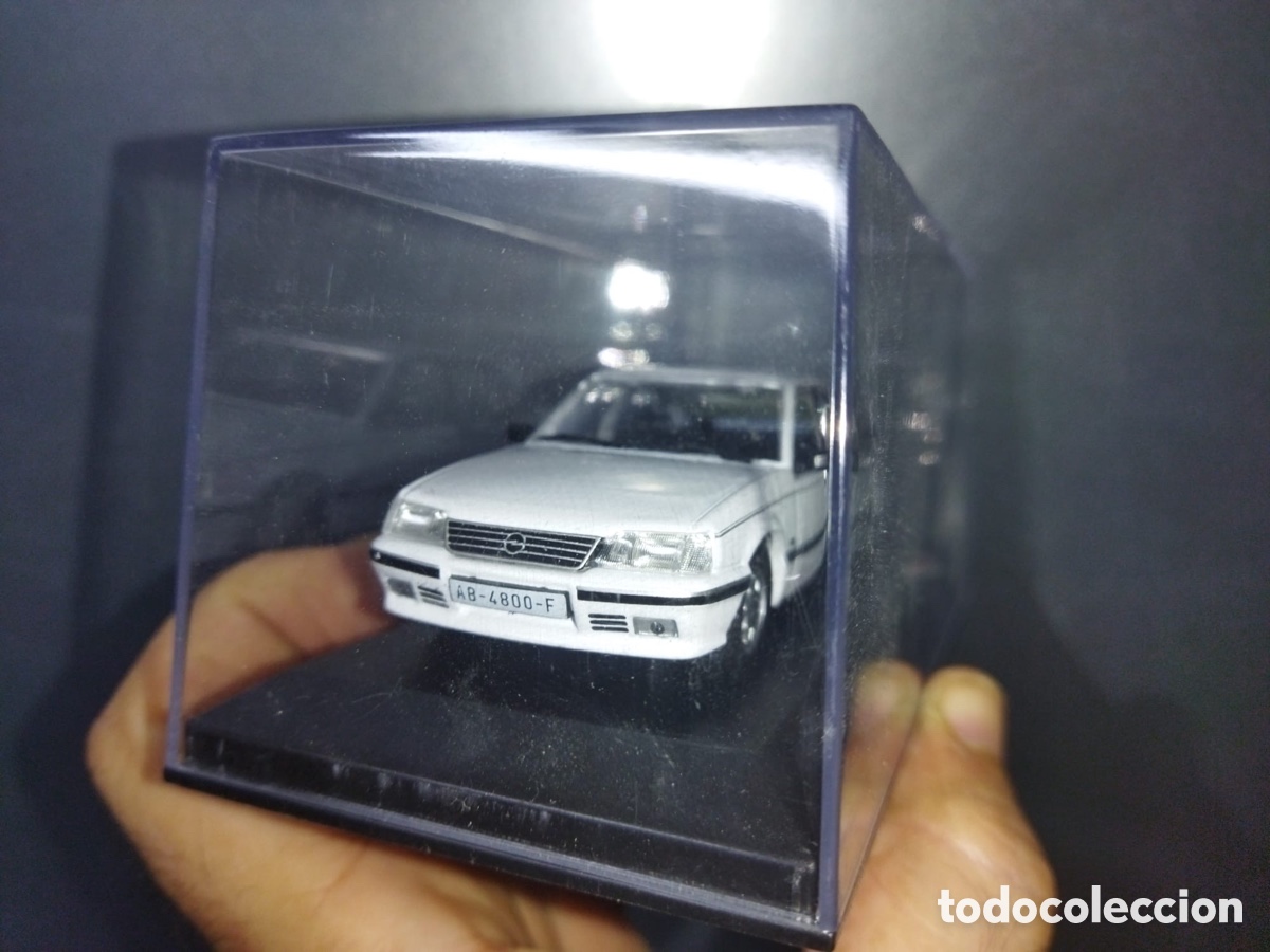 Modelos a escala: OPEL SENATOR 3.0i, escala 1/43, - Foto 10