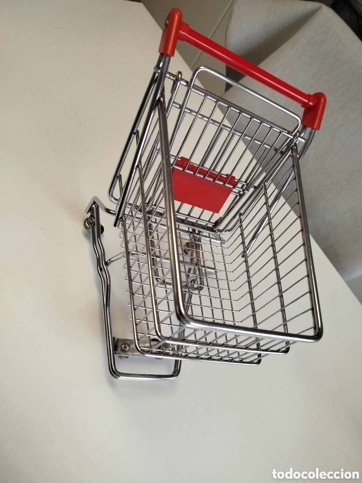 Modelos a escala: Carrito de la compra met&aacute;lico mini y a escala. - Foto 3