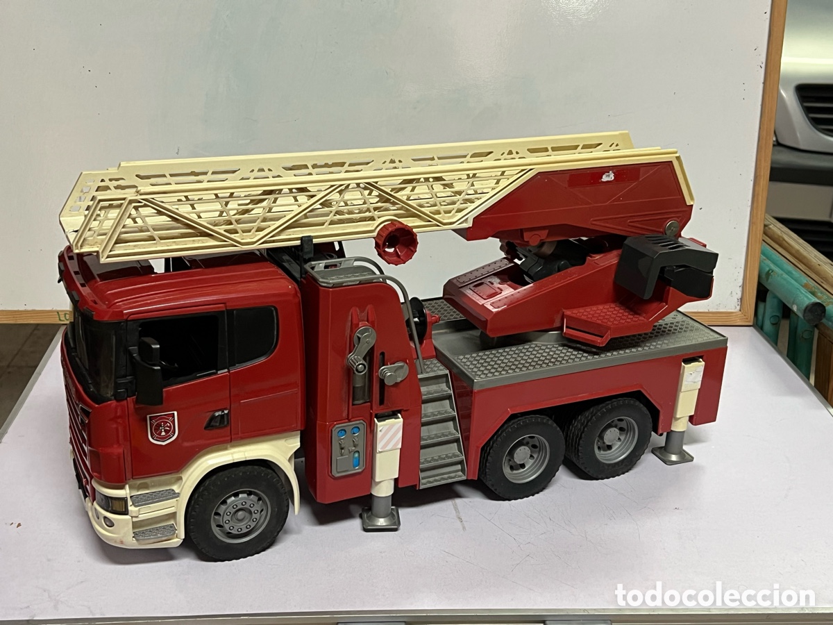 Modelos a escala: Cami&oacute;n Scania bomberos - Foto 3