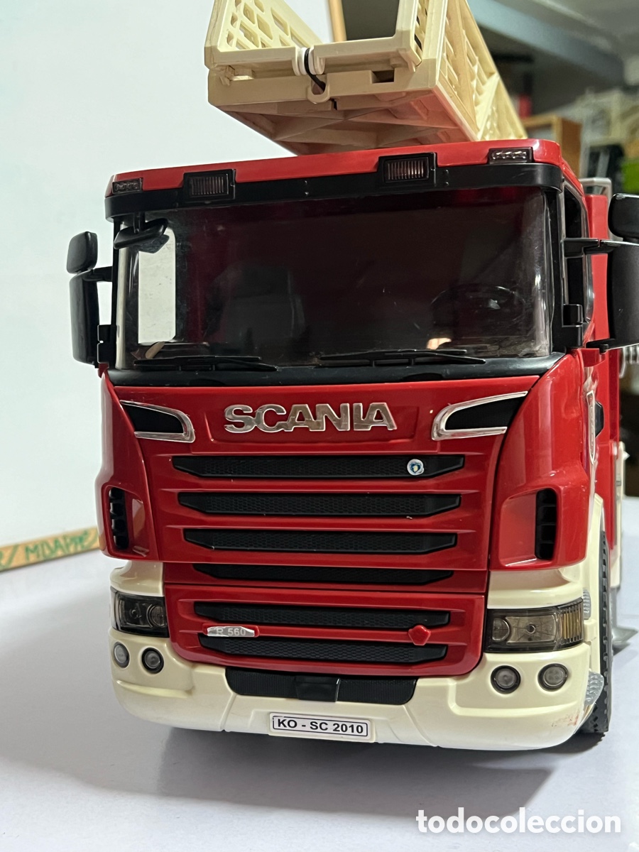Modelos a escala: Cami&oacute;n Scania bomberos - Foto 1