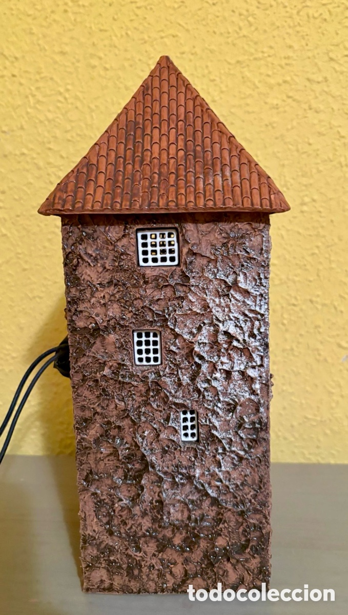 Modelos a escala: Casa torre. Terracota . Luz interior. - Foto 5