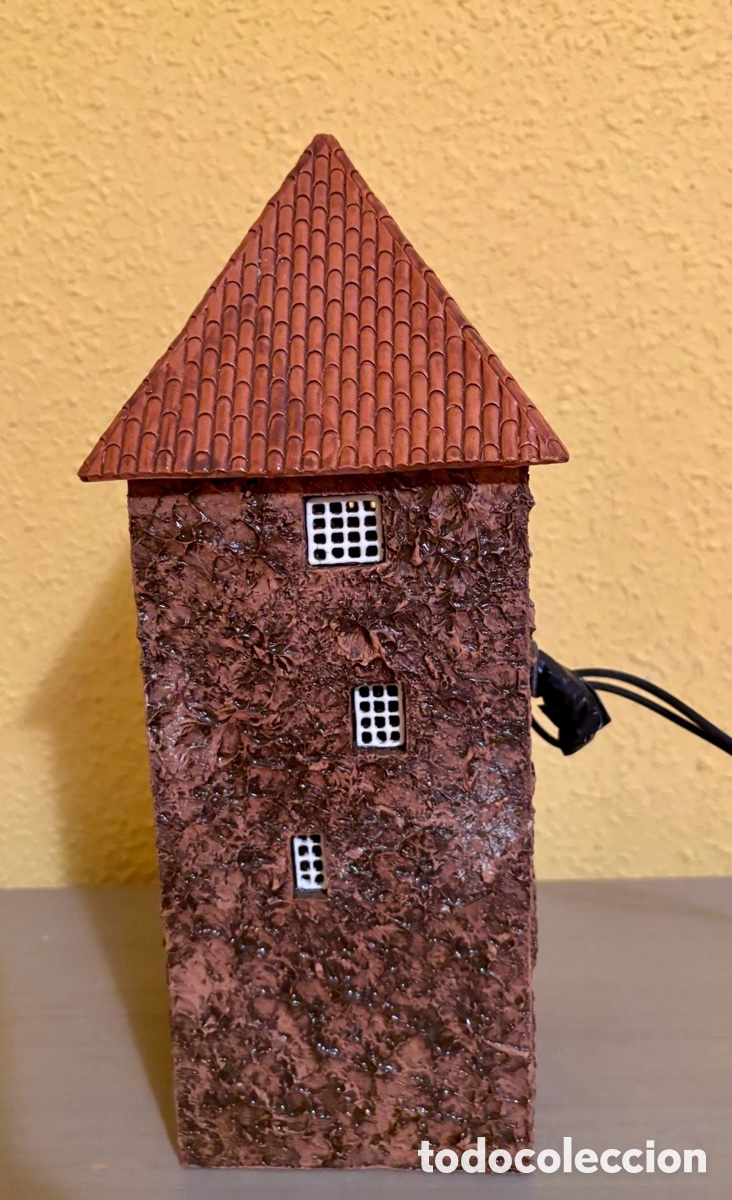 Modelos a escala: Casa torre. Terracota . Luz interior. - Foto 7