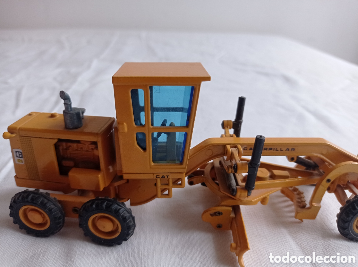 Modelos a escala: Motoniveladora Caterpillar 12G - Foto 3