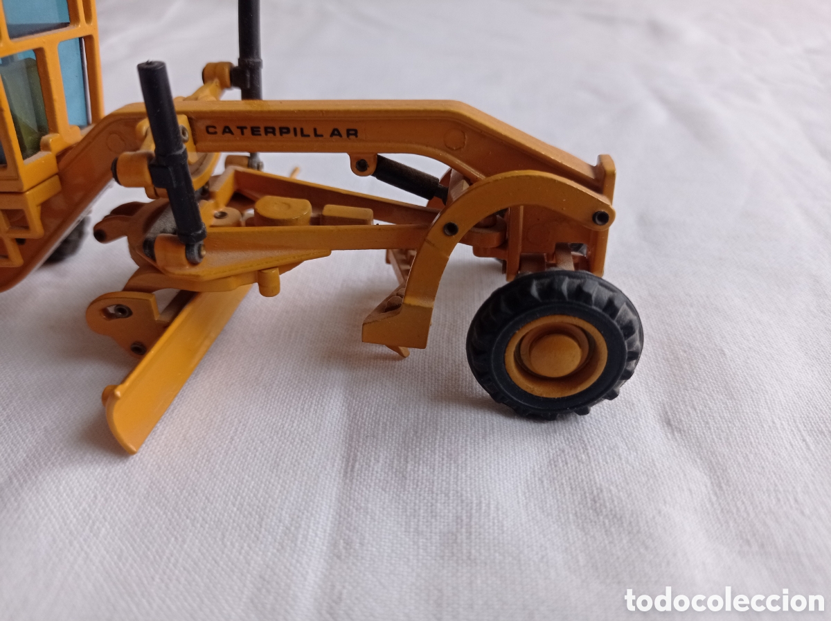 Modelos a escala: Motoniveladora Caterpillar 12G - Foto 6