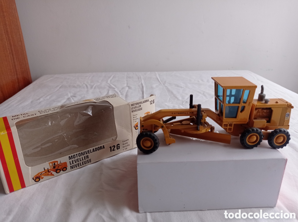 Modelos a escala: Motoniveladora Caterpillar 12G - Foto 1