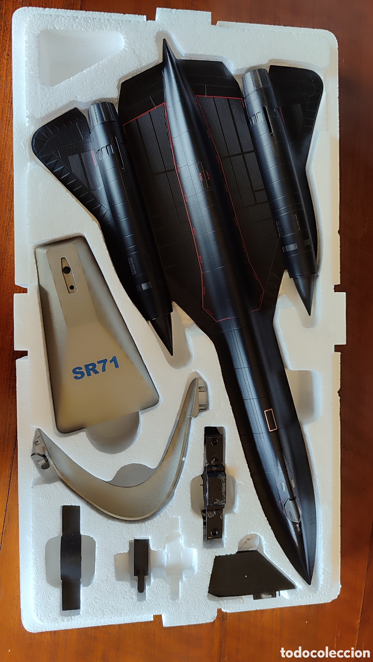 Modelos a escala: SR-71*A Blackbird marca Lockheed Martin - Foto 5