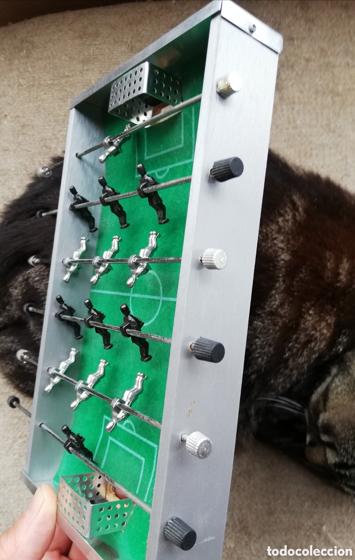 Modelos a escala: Futbol&iacute;n en miniatura. Met&aacute;lico y madera - Foto 2