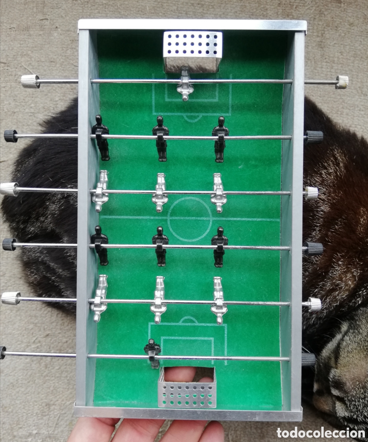 Modelos a escala: Futbol&iacute;n en miniatura. Met&aacute;lico y madera - Foto 1