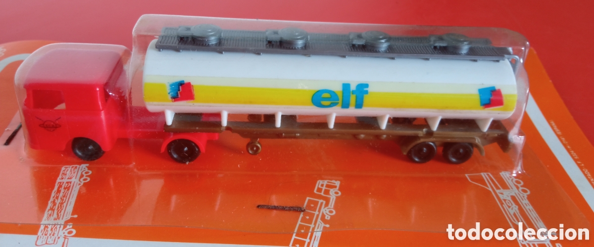 Modelos a escala: CAMI&Oacute;N CISTERNA ELF E.C.A. 80S.BLISTER SIN ABRIR. - Foto 1