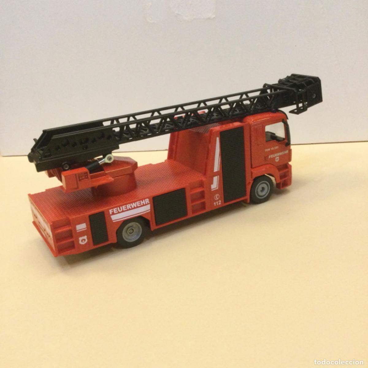Modelos a escala: Cami&oacute;n de bomberos. Siku. Nuevo - Foto 3