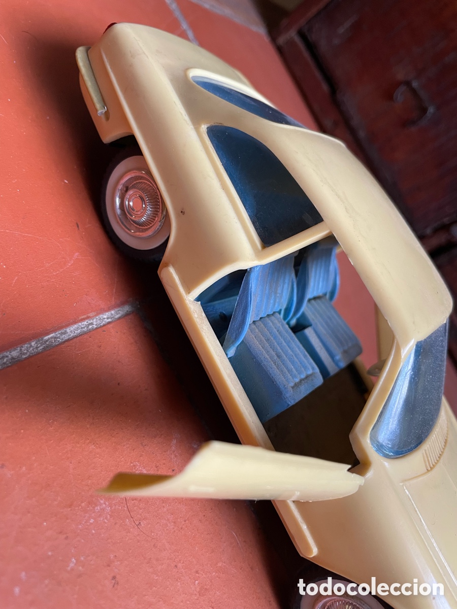 Modelos a escala: ALFA ROMEO SPRINT DE MOLT&Oacute;., REF. 520. 19,5 Cm - Foto 9