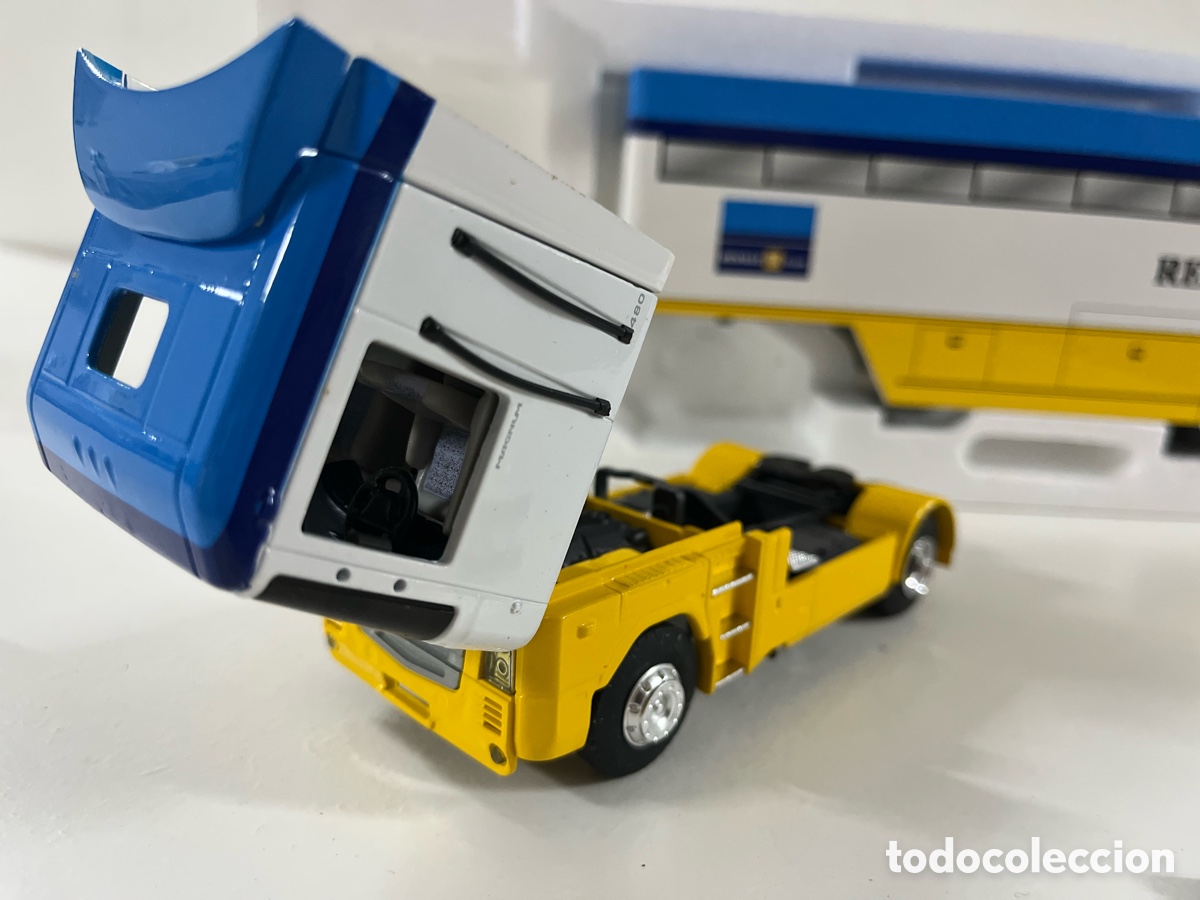 Modelos a escala: Vendo Cami&oacute;n equipo Renault F&oacute;rmula 1 - Foto 3