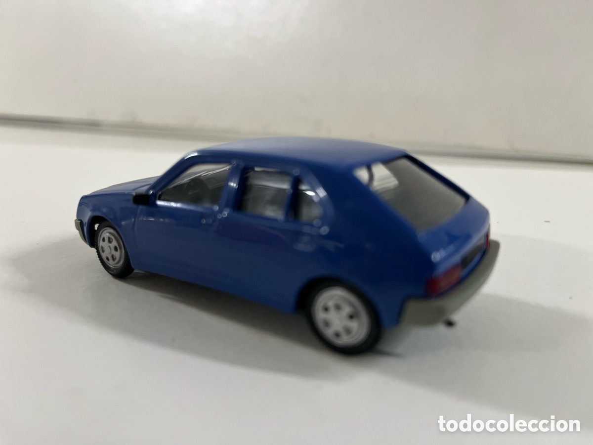 Modelos a escala: Renault 14 azul de norev 1/43 - Foto 4