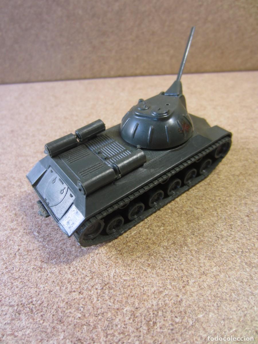 Modelos a escala: Tanque Stalin (EKO Made in Spain) - Foto 3