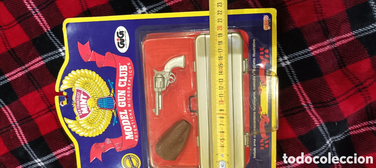 Modelos a escala: Maqueta revolver plastico