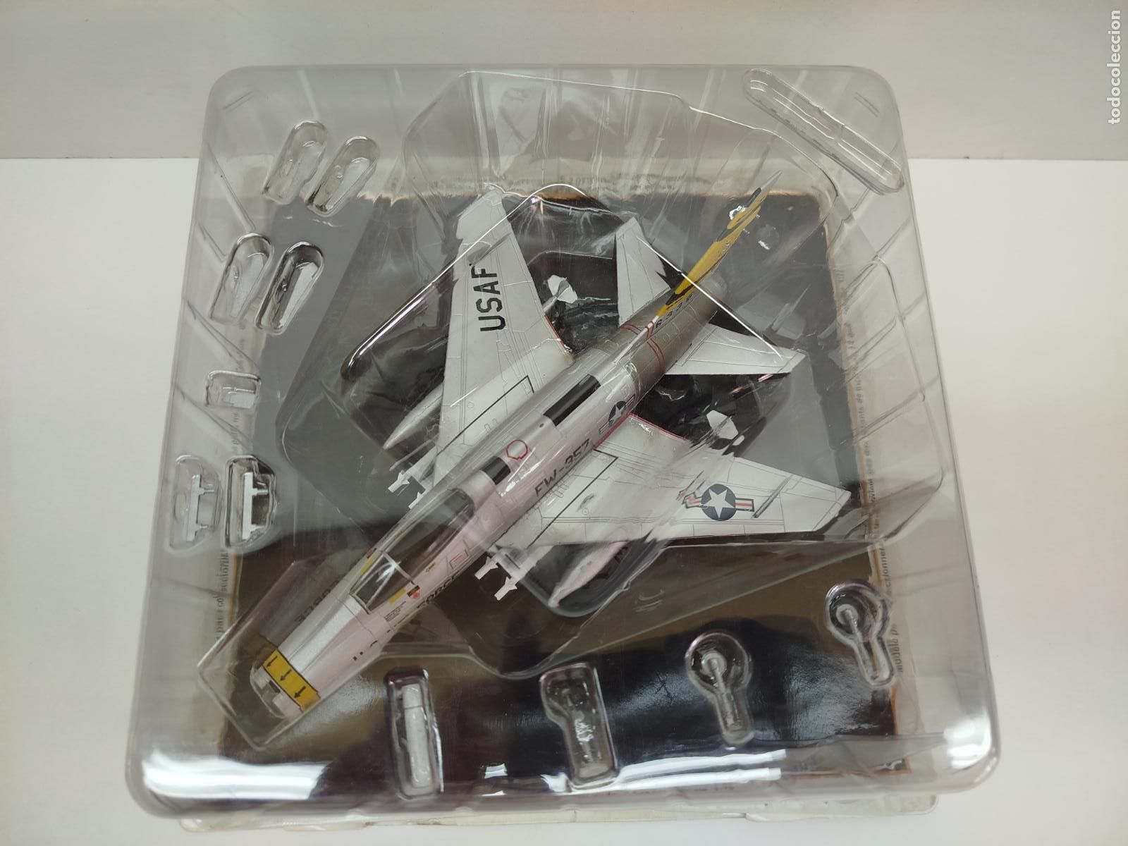 Modelos a escala: AVION DE COMBATE ESTADOUNIDENSE MODELO FW-357 SERIE 63357 - ESCALA 1:72