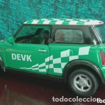 Modelos a escala: Mini Cooper DEVK miniatura en verde. Aseguradora Alemana. Peso 120 gr.
