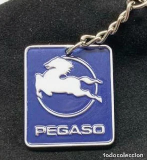 Ma&szlig;stabsgetreue Modelle: Llavero de Camiones Pegaso / Merchandising - Accesorio llaves / Metal, nuevo a estrenar