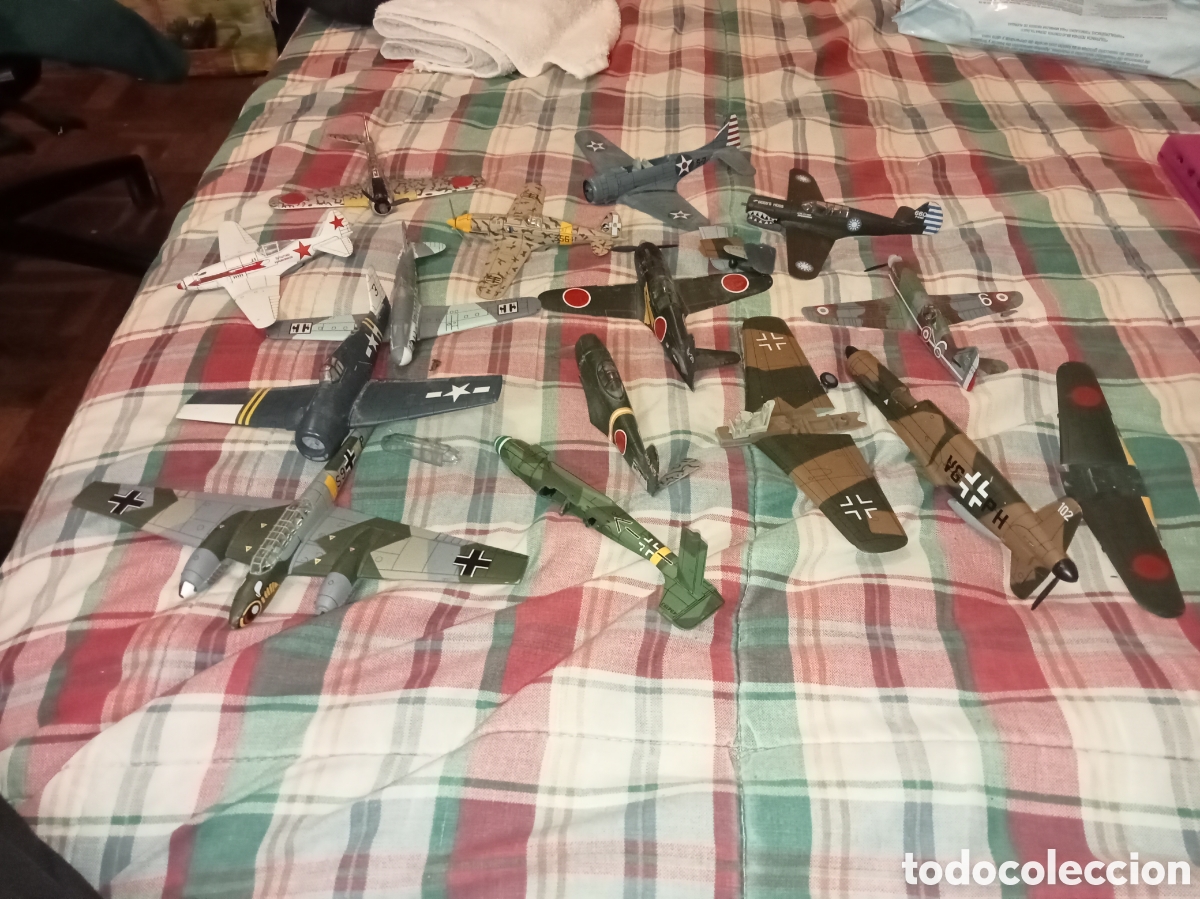 Modelos a escala: Lote de maquetas de aviones de combate para completar o reparar. Todo en metal 15 aviones