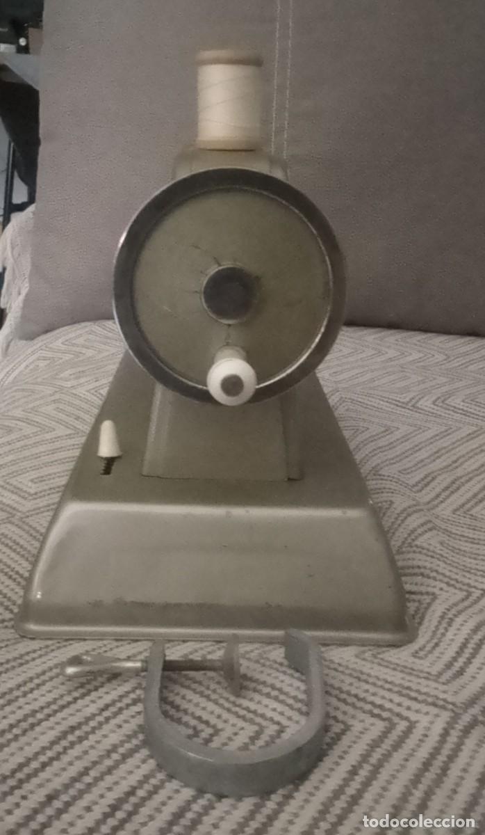 Modelos a escala: MAQUINA DE COSER EUREKA DE JUGUETE - Foto 3