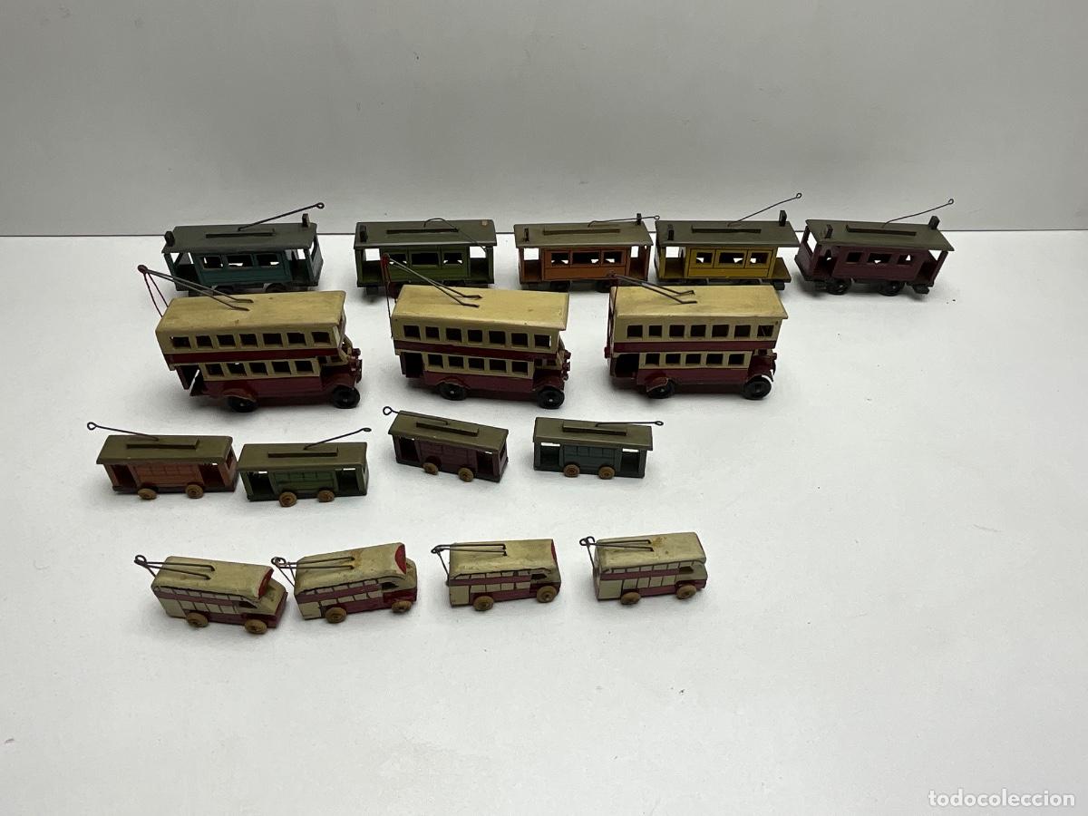 Modelos em escala: LOTE DE ANTIGUOS JUGUETES MINIATURA EN MADERA -A&Ntilde;OS 40-50- TRANV&Iacute;AS DIFERENTES ESCALAS - MIRAR FOTOS