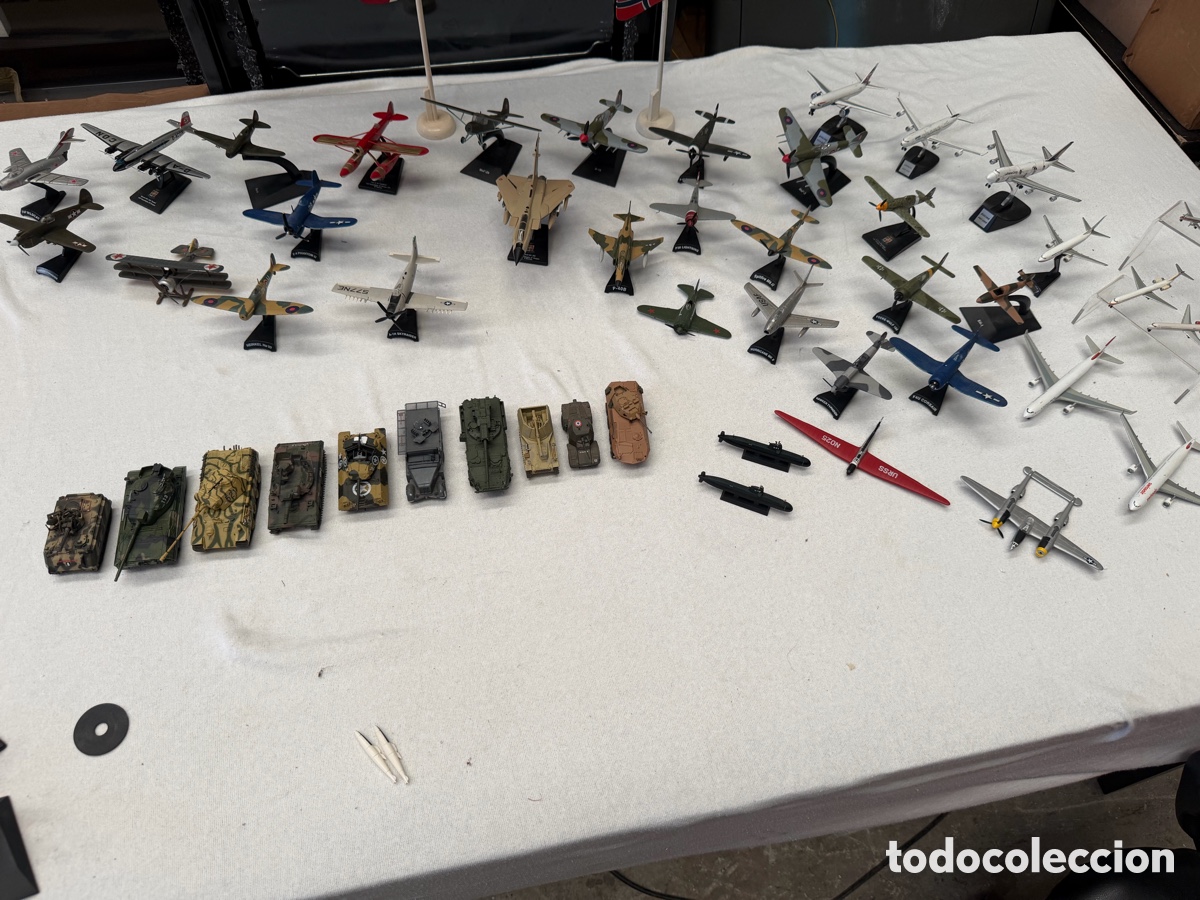 Modelos a escala: Colecci&oacute;n 50 Maquetas Aviones y Veh&iacute;culos