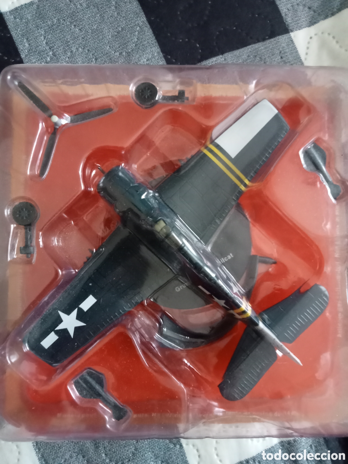 Modelos a escala: Maqueta de avi&oacute;n de la segunda guerra mundial