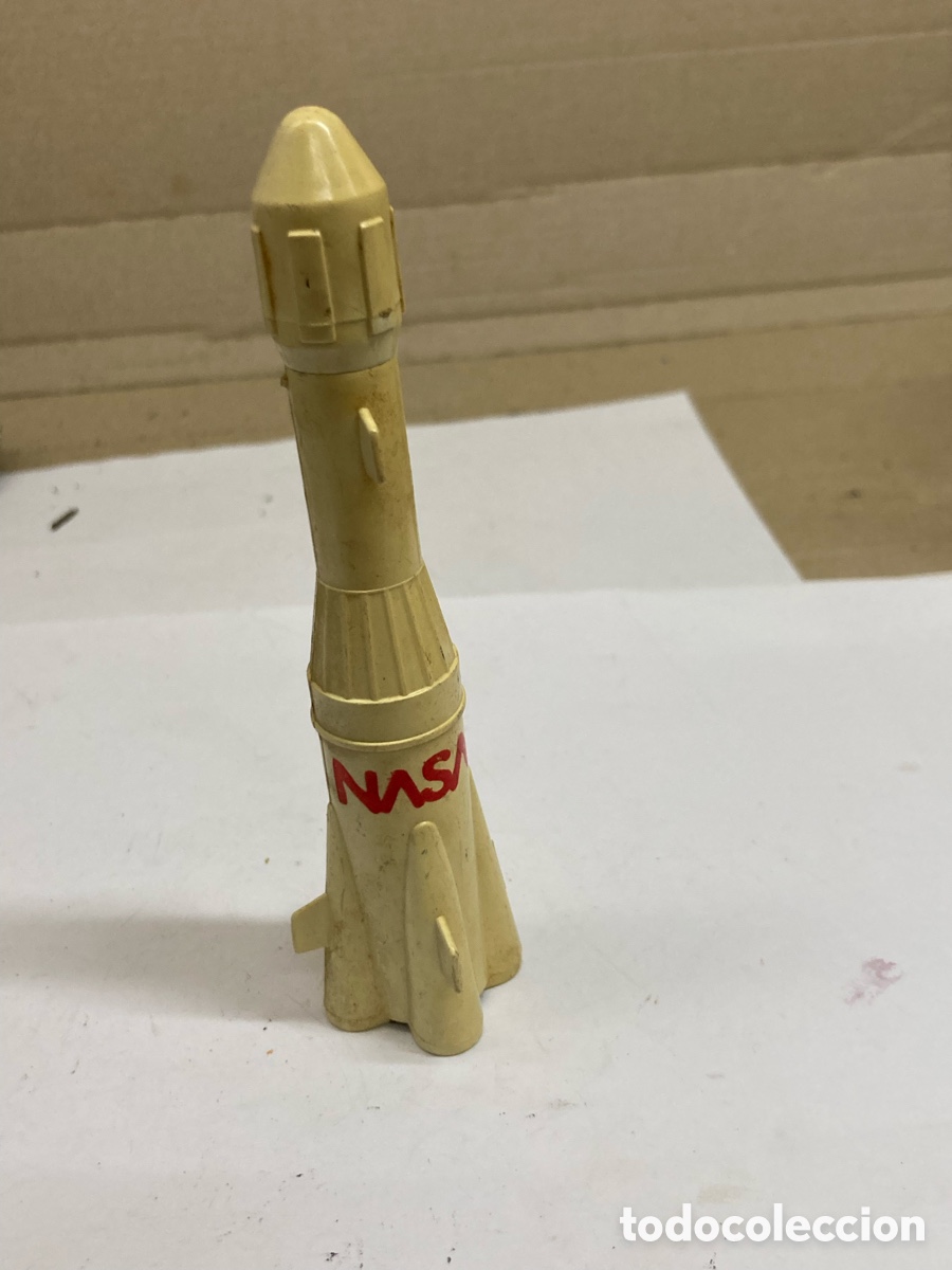Modelos a escala: juguete vintage de cohete espacial de la NASA, posiblemente fabricado en Jap&oacute;n en los a&ntilde;os 60.