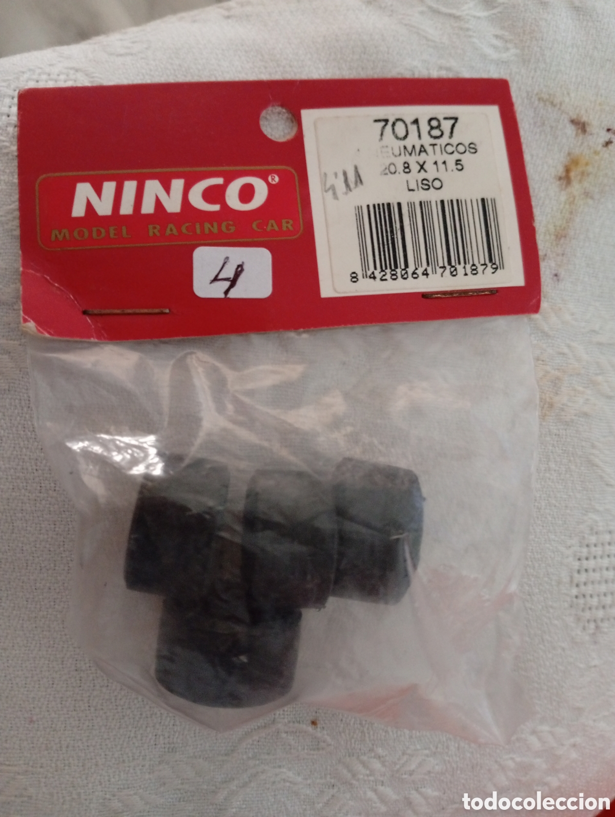 Modelos a escala: Neum&aacute;ticos Scalextric nuevos
