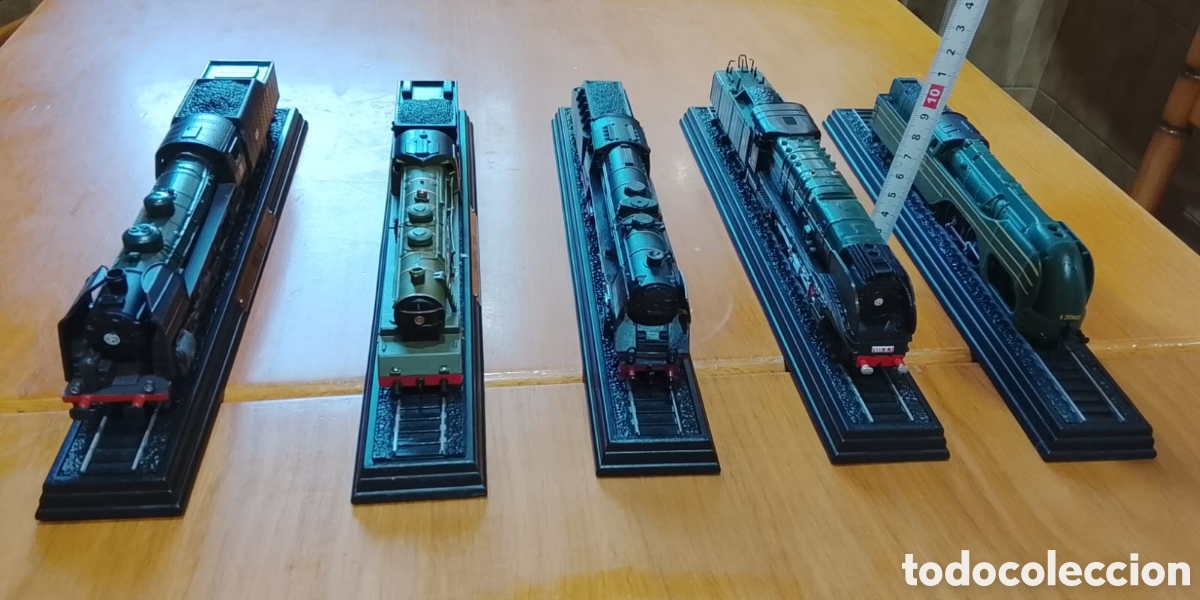 Modelos a escala: Maquina de tren colecci&oacute;n