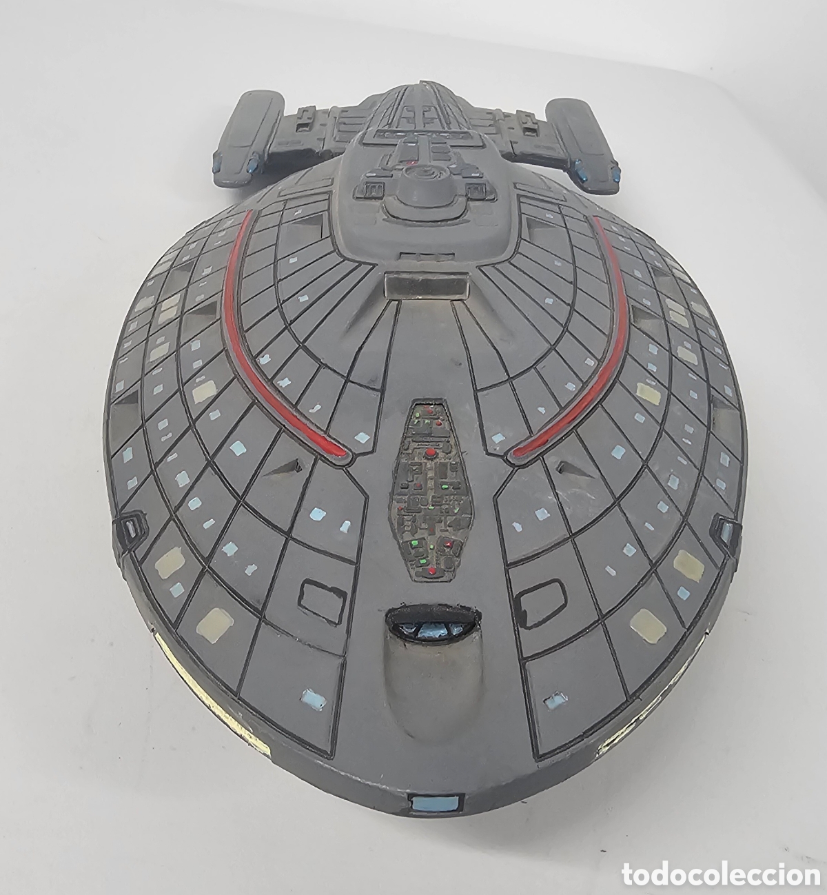 Modelos a escala: R&eacute;plica del uss Voyager
