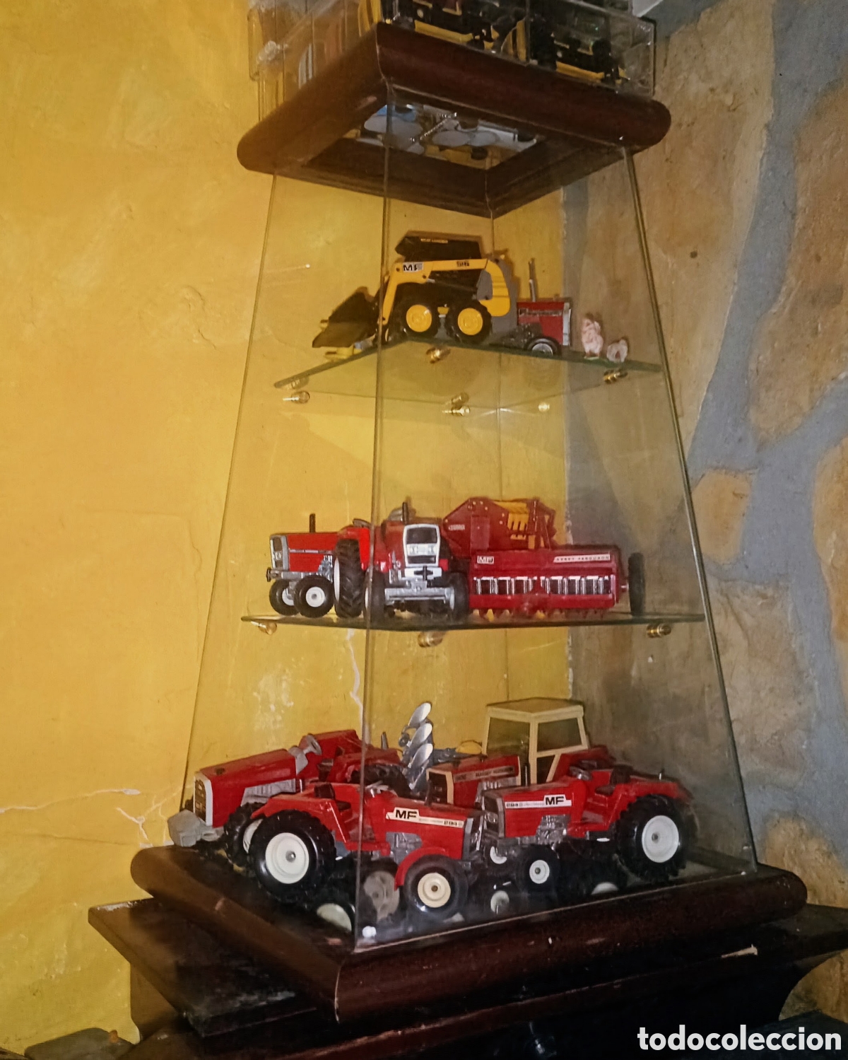 Modelos a escala: coleccion massey ferguson y vitrina