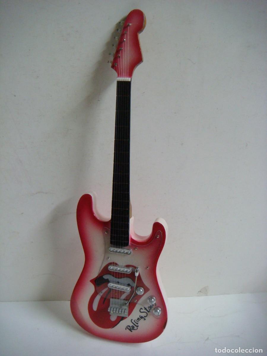 Modelos em escala: GUITARRA EN MINIATURA DE ROLLING STONES-(&)