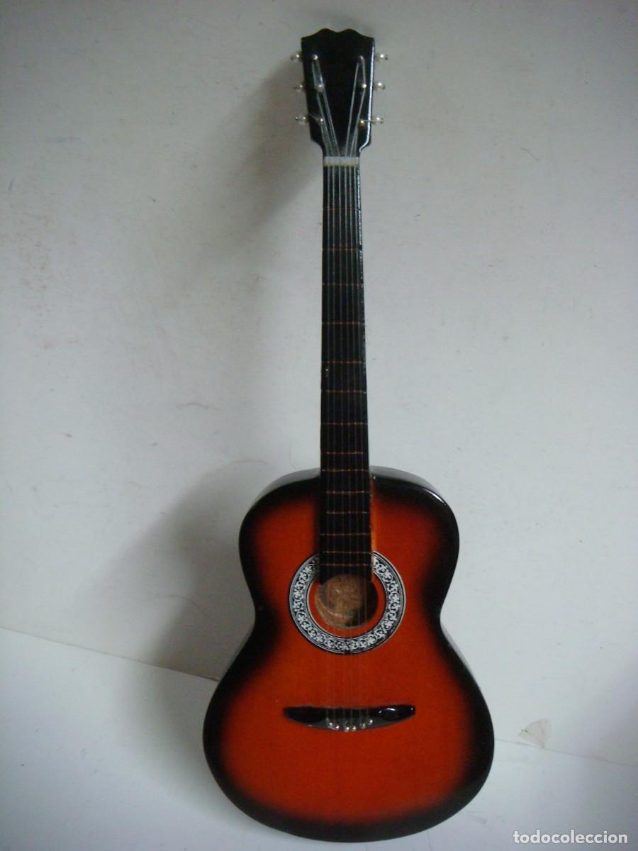 Modelos a escala: GUITARRA ESPA&Ntilde;OLA EN MINIATURA -(&)