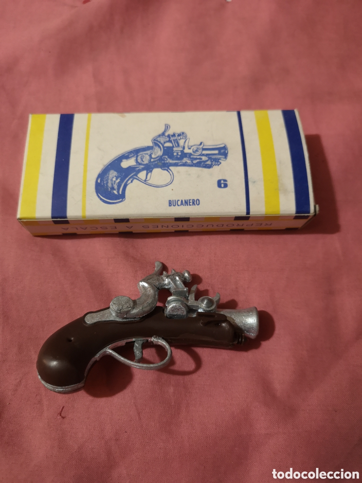 Modelos a escala: AVC. Pistola BUCANERO n&deg;6 Reproducciones a escala. SIN USAR. EST&Aacute; BIEN PERO NO DISPARA. A&ntilde;os 70.