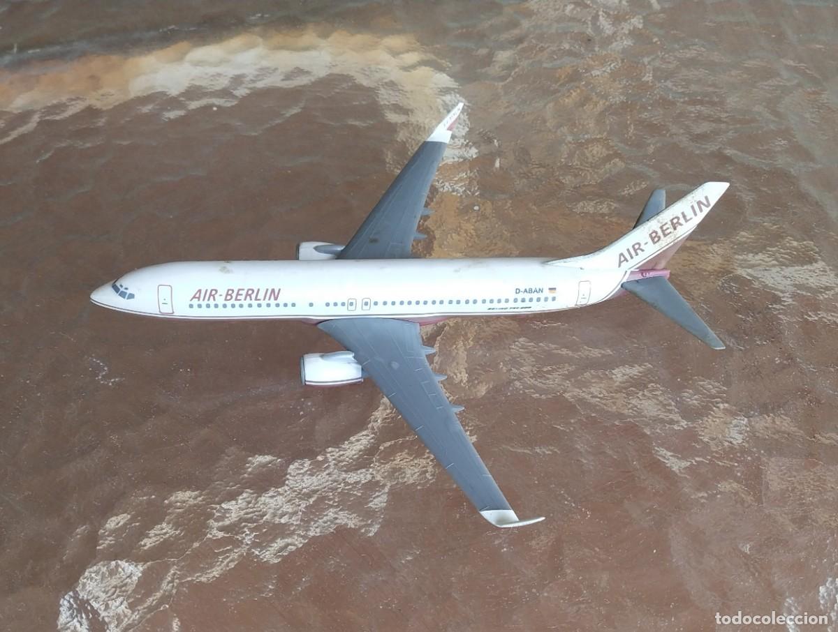 Modelos a escala: Maqueta Air Berl&iacute;n B.737-800 escala 1:200