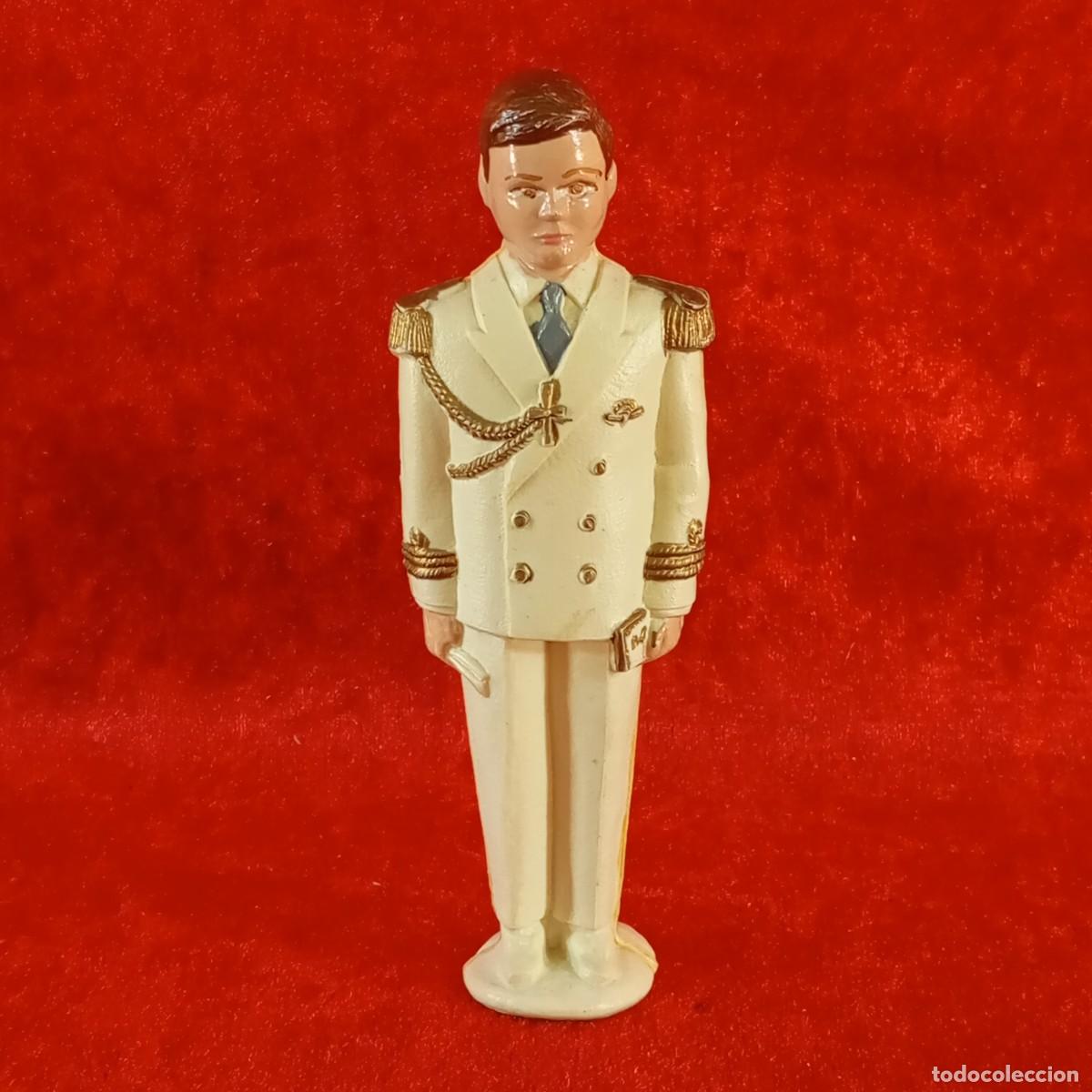 Modelos a escala: ANTIGUO MU&Ntilde;ECO VINTAGE DE PL&Aacute;STICO - PARA PRIMERA COMUNI&Oacute;N - 50'S & 60'S - 14 CM DE ALTO - 12