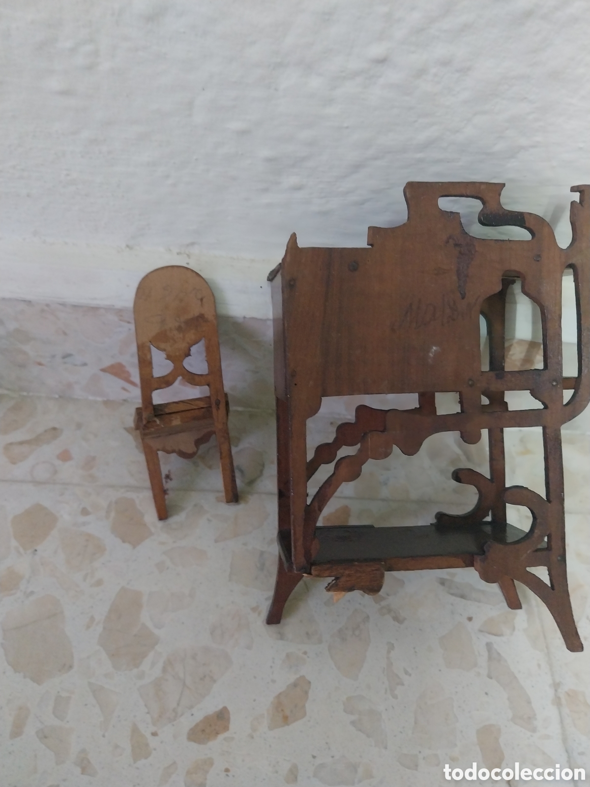 Modelos a escala: Mobiliario de madera para casa