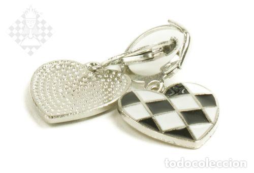 Coleccionismo deportivo: Chess. Pendientes &rdquo;Amor de Ajedrez&rdquo;. Joyer&iacute;a de disfraz - Foto 2