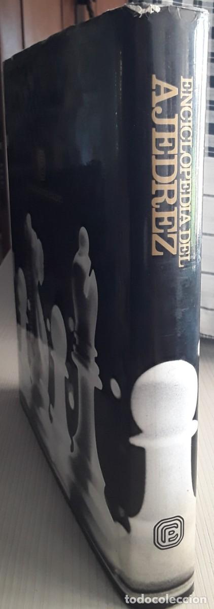 Coleccionismo deportivo: ENCICLOPEDIA DEL AJEDREZ. HARRY GOLOMBEK. - Foto 2