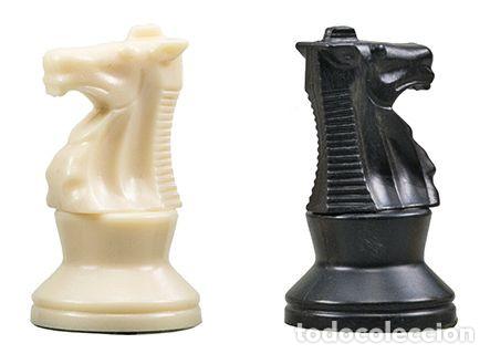 Coleccionismo deportivo: Ajedrez. Chess. Chessmen, plastic, kh 64 mm white / black - Foto 2