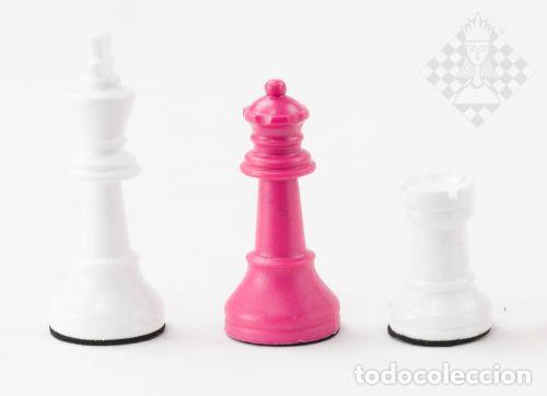 Coleccionismo deportivo: Ajedrez. Chess. Chessmen, plastic, white-pink kh 90 mm, plastic bag - Foto 2